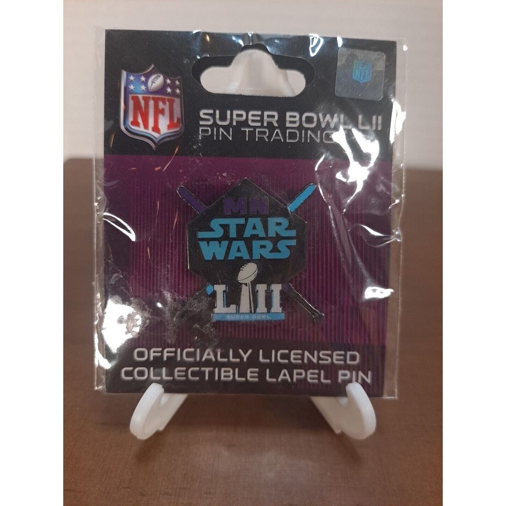 NEW NFLโ Superbowl LII MN Star Wars Lapel Pin Patriots vs. Eagles